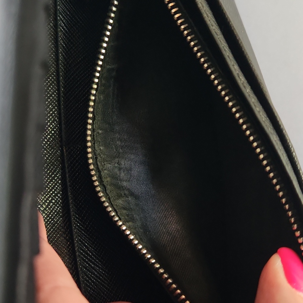 Prada Black Wallet - Picture 5 of 14